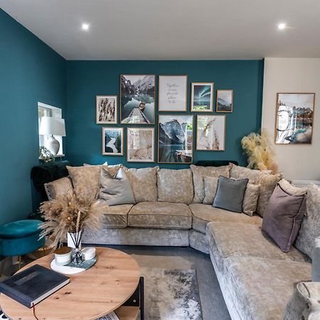 Spring Mount Huge Luxury Full Apartment- Harrogate Centre-Two Extremely Comfy Kingsize Bedrooms-Fully Equipped Modern Kitchen-Cosy Living Room With Huge Tv Exteriör bild