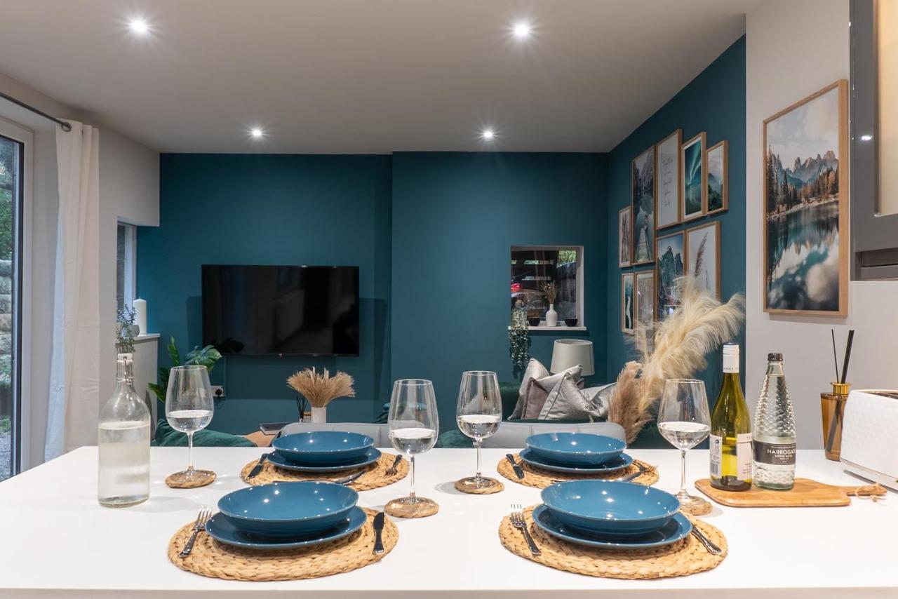 Spring Mount Huge Luxury Full Apartment- Harrogate Centre-Two Extremely Comfy Kingsize Bedrooms-Fully Equipped Modern Kitchen-Cosy Living Room With Huge Tv Exteriör bild