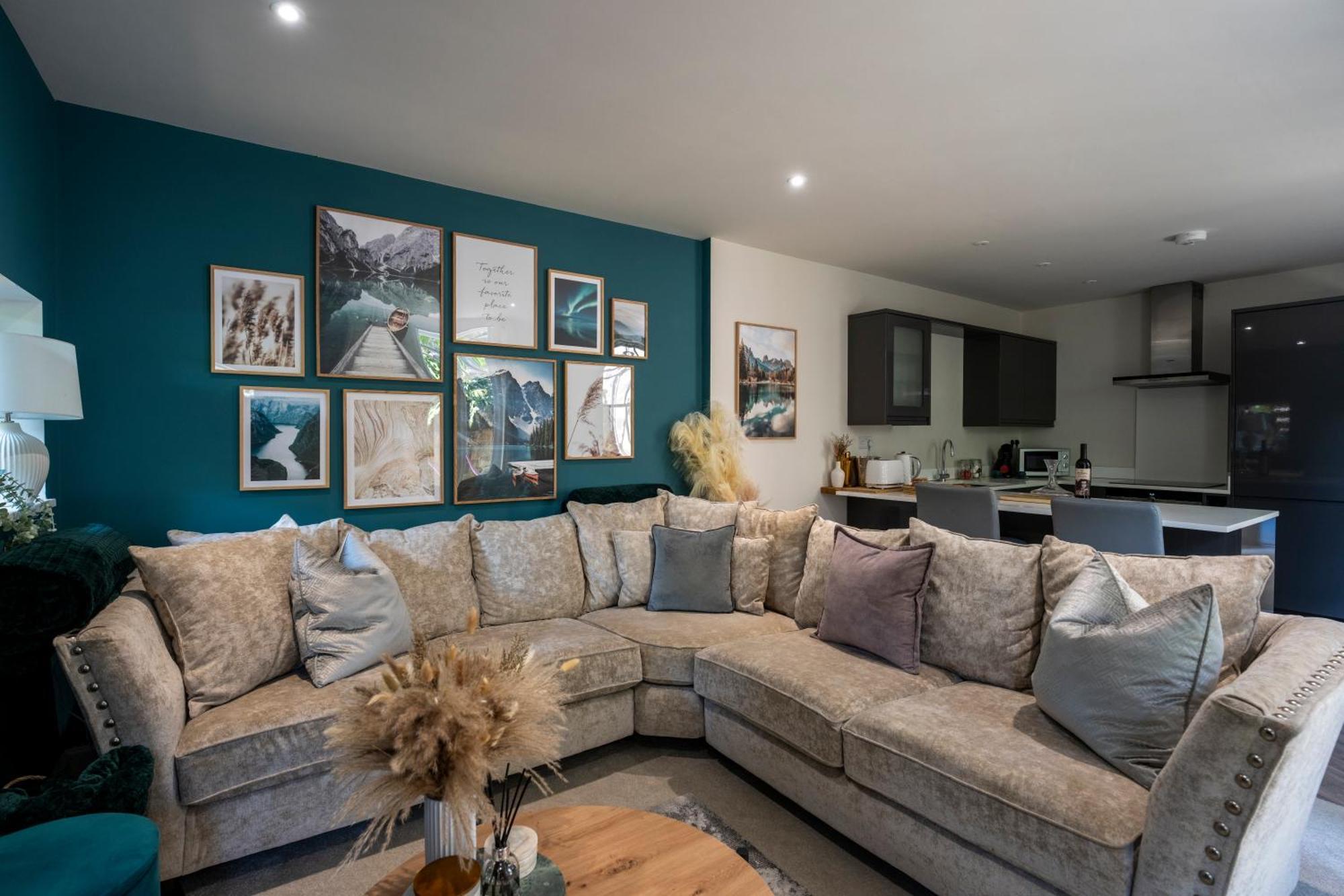 Spring Mount Huge Luxury Full Apartment- Harrogate Centre-Two Extremely Comfy Kingsize Bedrooms-Fully Equipped Modern Kitchen-Cosy Living Room With Huge Tv Exteriör bild